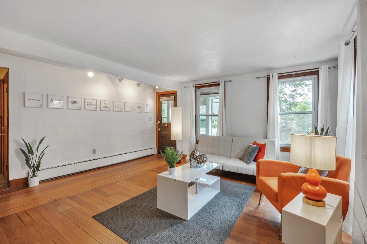 נורת'המפטון Brand New Stylish Noho Apartment מראה חיצוני תמונה
